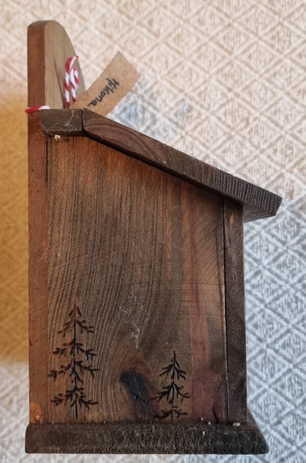 boite-décor-sapin-face-gauche