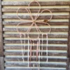Attrape rêves fleur rose bois fait main avec suspente centrale en perles et rubans en tissu