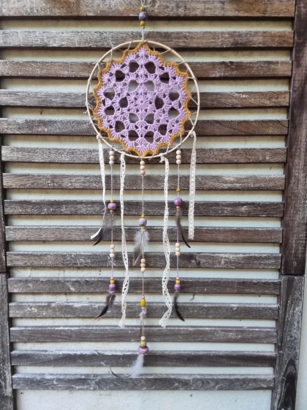 ar petit violet orange pb plume 1 Attrape rêves violet orange petite taille avec cerclage bois perles et plumes