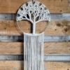 mac arbre blanc 1 Suspension murale macramé arbre blanc sur cercle avec franges retombantes