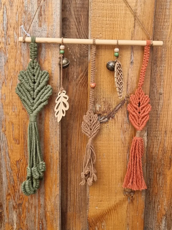 petit suspension feuilles melangé bois et macramé clochettes 2 petit-suspension-feuilles-melange-bois-et-macrame-clochettes-2