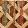 petit suspension feuilles melangé bois et macramé clochettes 3 petit-suspension-feuilles-melange-bois-et-macrame-clochettes-3