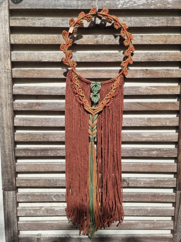 suspension fleur rouge brune tresse verte 1 suspension-fleur-rouge-brune-tresse-verte